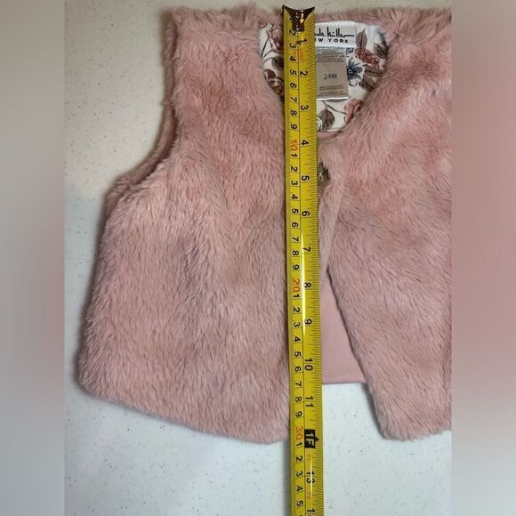 Nicole Miller New York Girls 24 Month Faux Fur Button Dusty Rose Pink Vest EUC - Picture 7 of 10